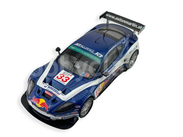 Aston Martin DBR9 - Red Bull