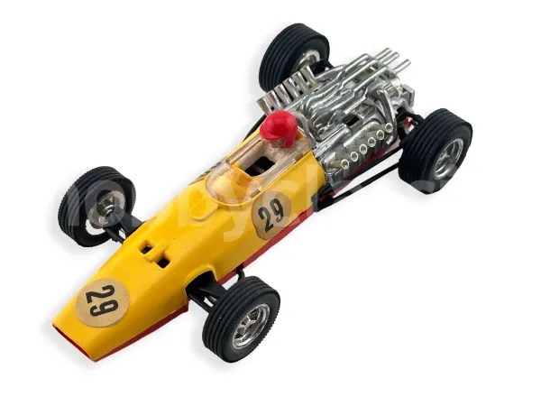 Honda RA273 F1 Amarillo / Chasis Rojo - Segunda Serie