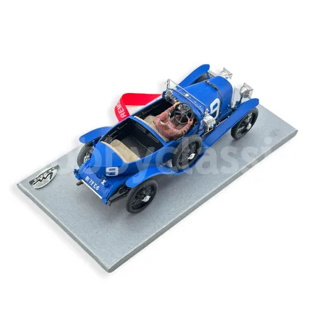 193 La Chenard et Walcker numéro 10 de Bachmann et Dauvergne, deuxième