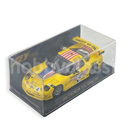 AUTOart: 2001 Chevrolet Corvette C5-R Winner of Le Mans 24 HRS #63