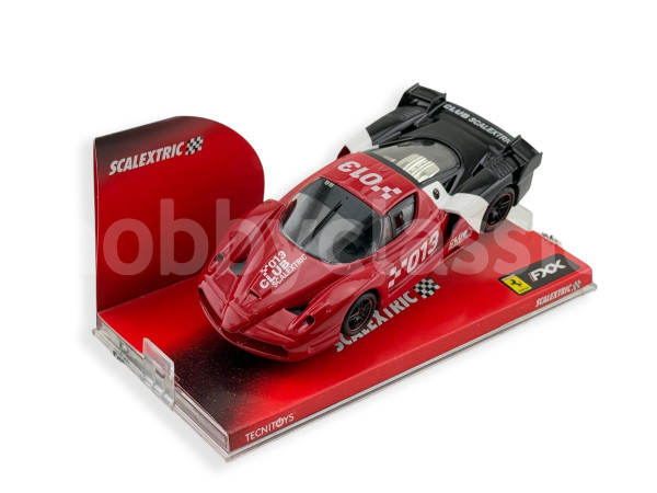 Ferrari FXX Hand-Painted - Club Scalextric 2013