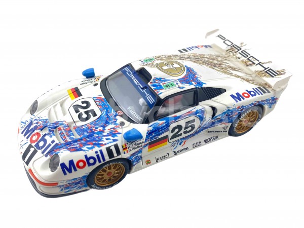 Porsche 911 GT1 - Le Mans 1996